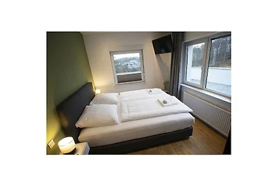 Q-Stall, Apartment 01