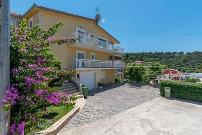 Two Bedroom Apartment with Terrace and Pool