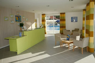 Ferienhaus mit Terrasse 600 m.