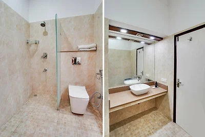 Super Townhouse Oak Silver City Chowk