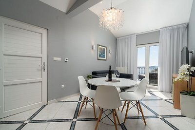 Villa Sine mit privatem Pool und Meerblick, 5...