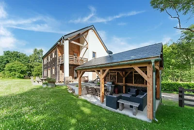 Villa in Freyneux mit Garten