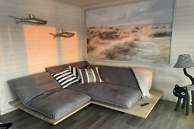 Hausboot in Stralsund mit Schwimmbecken