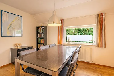 Villa mit finnischer Sauna und Außendusche