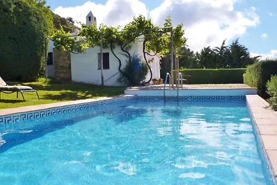 Gemütliches Landhaus mit privatem Pool