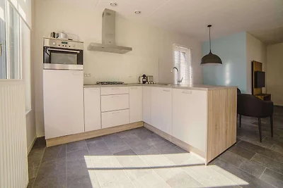 Bella villa con veranda a 4 km da Maastricht