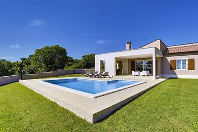 Moderne Villa Histria mit Pool und Aussicht