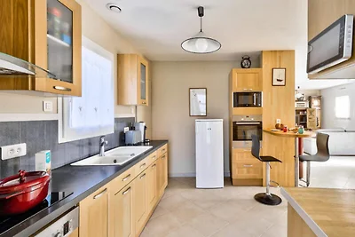 Appartamento a Plomeur vicino alla spiaggia d...