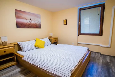 Luce Hilltop Cozy Apartment - Two Bedroom...