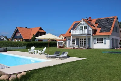 Ferienhaus in Rerik mit Schwimmbecken