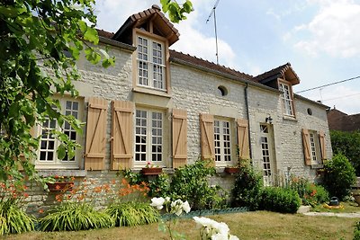 Cottage in Bligny mit eingezäuntem Garten