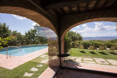 Ritzy Villa auf einem Weingut mit Pool
