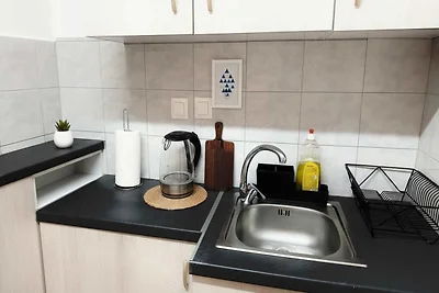 Paros Suite mit Balkon und Parkplatz