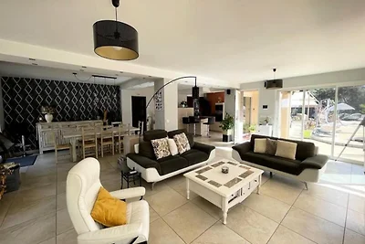 Häuser & Villen für 8 Personen