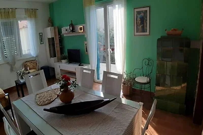 Haus mit drei Schlafzimmern und Terrasse