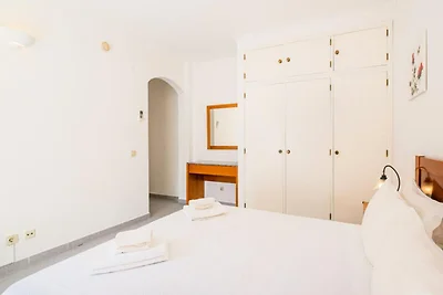 Villa in der Nähe des Strandes von São Rafael...