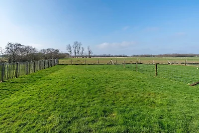 Smaakvol en modern ingerichte 6 persoons...