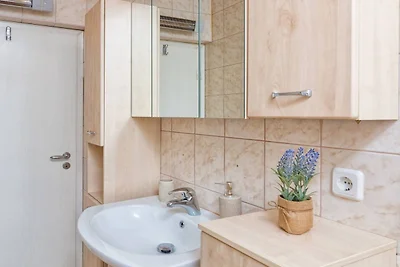 Hidden Gem Holiday Home with Pool in Kastel S...