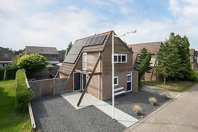 Ferienhaus mit Terrasse in Grou