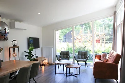 Bungalow mit Pool in Hoenderloo