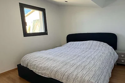 Villa mit Pool und Jacuzzi nahe Châteauneuf-d...