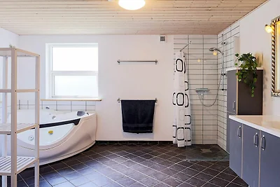 10 persone case ad Væggerløse-By Traum