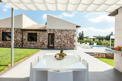 Villa in der Nähe von Muro mit Wasserfallpool