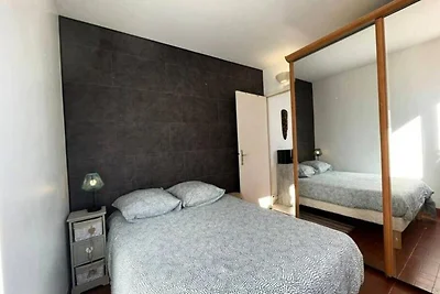 Wohnung in La Faviere nahe Strand