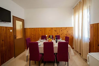 Apartment in Seline mit Terrasse