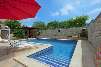Ferienwohnung in Pula mit Schwimmbecken