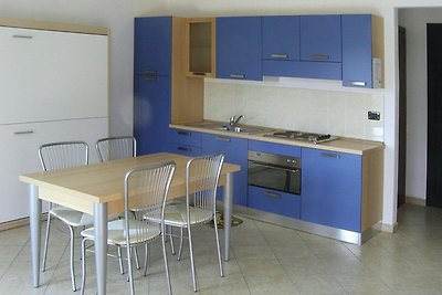 Appartamento a Castellaro con terrazzo-preced...