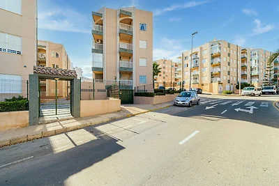 Appartamento a Torrevieja con piscina in...