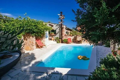 Rustical Villa VERDE with pool