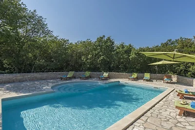 Villa in Koromačno mit Barbecue und Wifi