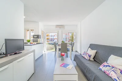 Apartment mit 2 Schlafzimmern und Poolblick