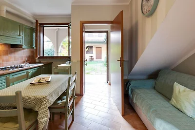 Einladende Wohnung in Scarlino mit Terrasse