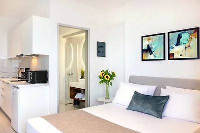 Wohnung mit Stadtblick im Vorort Perivolia