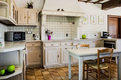 Villa a Biטvre con giardino