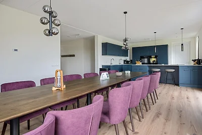 Villa am IJsselmeer mit privatem Steg