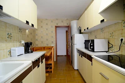 Apartment for eight people nearby beach