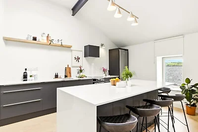 Das Lagerhaus, Clifden