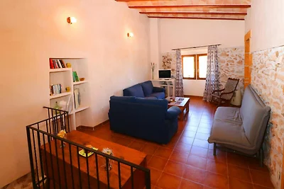 Huis in Es Llombards met zwembad en tuin