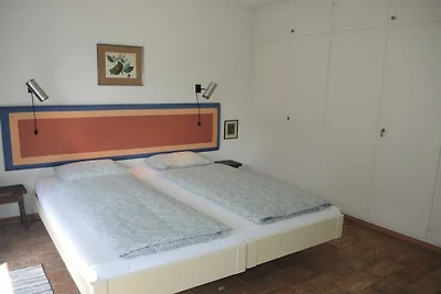 Ferienhaus in Brissago mit Schwimmbecken