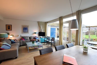 Vakantiehuis in Voorburg met terras