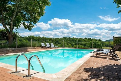 Tranquilla casa vacanze con piscina privata