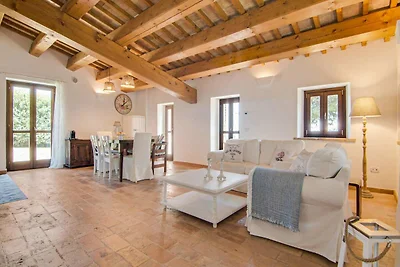 Wohnung in Mombaroccio mit Schwimmbad