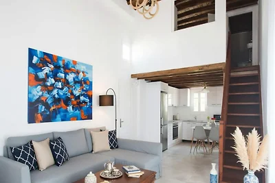 Soggiorno a bordo piscina con vista sulla...