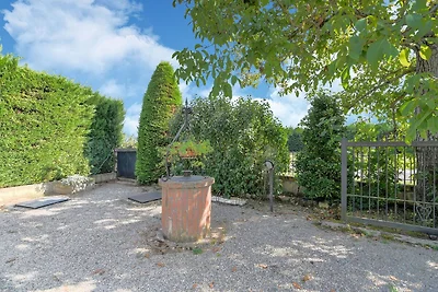 Zentrales Ferienhaus mit Pool