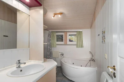 Ferienhaus mit Sauna im Ferienpark Mirow