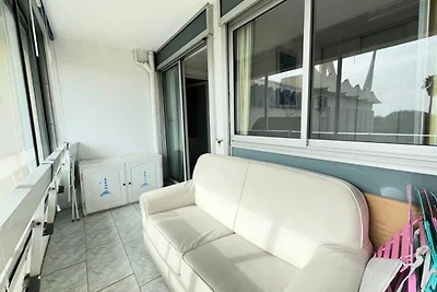 Apartment in Le Chabian in Strandnähe